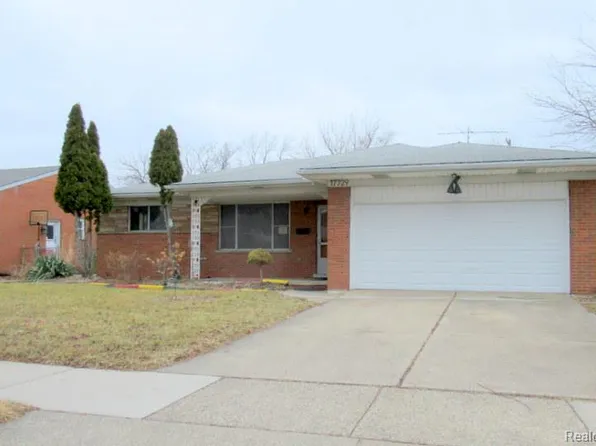 17729 Collinson Ave, Eastpointe, MI 48021