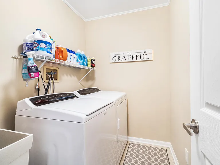 2802 Johnson Cir — Photo 22
