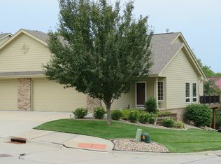 100 Greenview Cir, Council Bluffs, IA 51503
