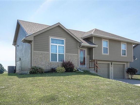 4th image of 18605 Wildflower St