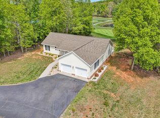 104 Peach Tree Ct, Huddleston, VA 24104