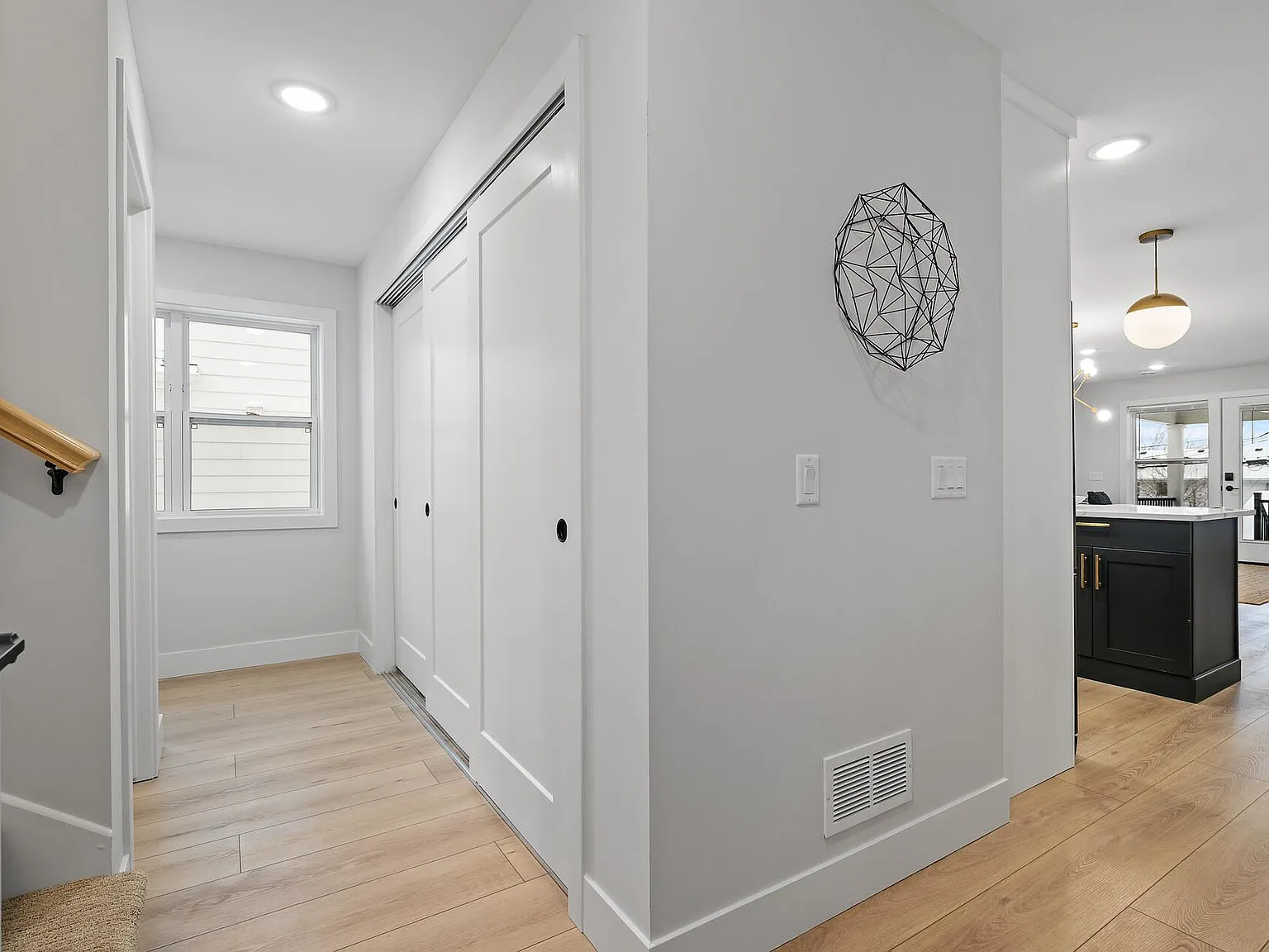 4 bed, 2970 sqft, $3,500 — Photo 3