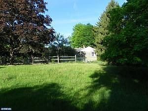 4th image of 11 Wildwood Dr