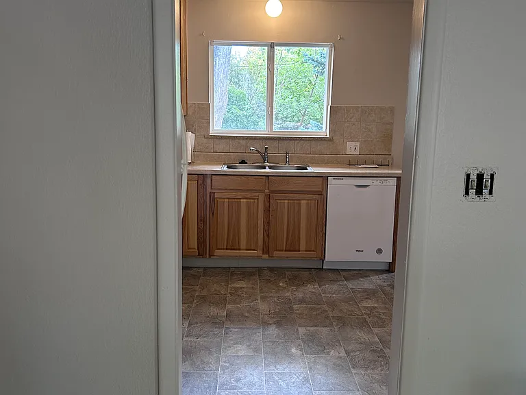 2208 Stanford Rd — Photo 12