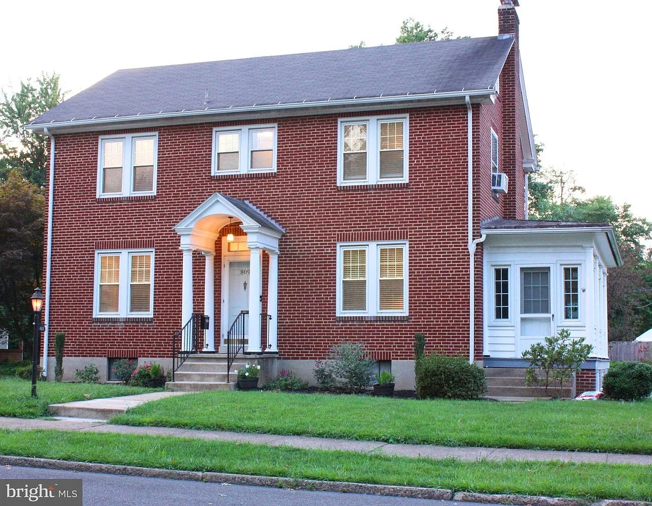 4 bed, 2514 sqft, $3,000 — Photo 1
