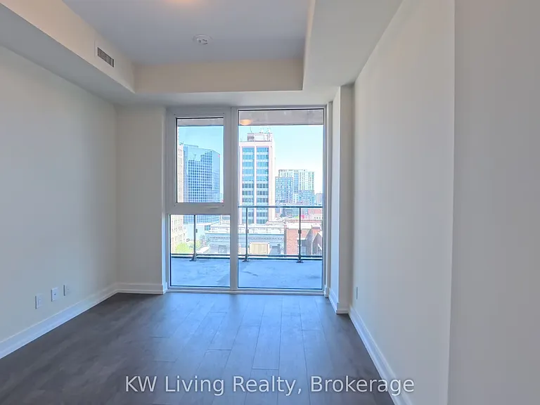 75 James St S #904 — Photo 17