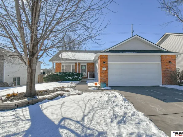 1641 Annette Ln, Lincoln, NE 68512