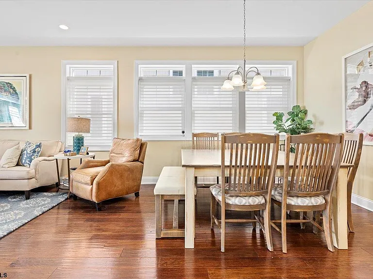 16 S Decatur Ave #9/15-10/31 — Photo 10