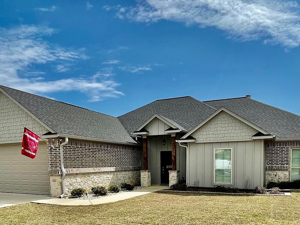 1st image of 122 Decoy Ln