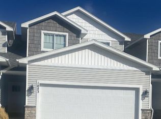 1043 Villa Vista Dr, Ammon, ID 83406