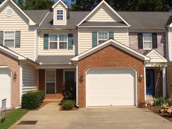 426 Village Pl