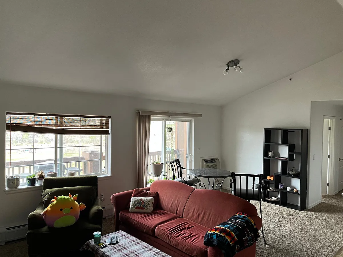 Building Photo - 511 River View Dr #1405