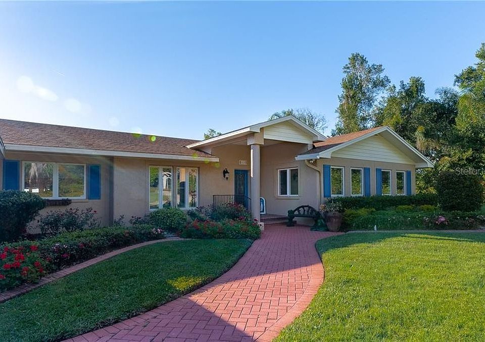 1st image of 415 Summer Place Dr