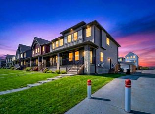125 E Edith Gate NW, Calgary, AB T3R1Z3