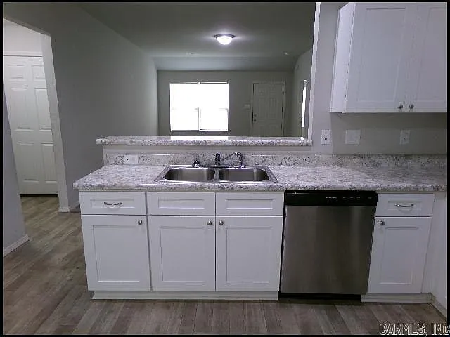 30 Erwin Dr — Photo 8