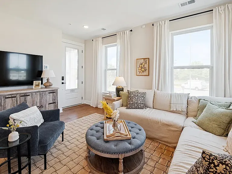 14945 Deco Cir — Photo 13
