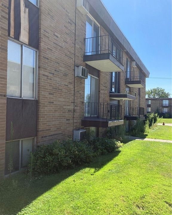 1st image of 16111 Maple Park Dr #A5