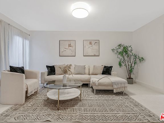 4th image of 2311 4th St APT 219