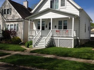 3671 S Ahmedi Ave, Saint Francis, WI 53235