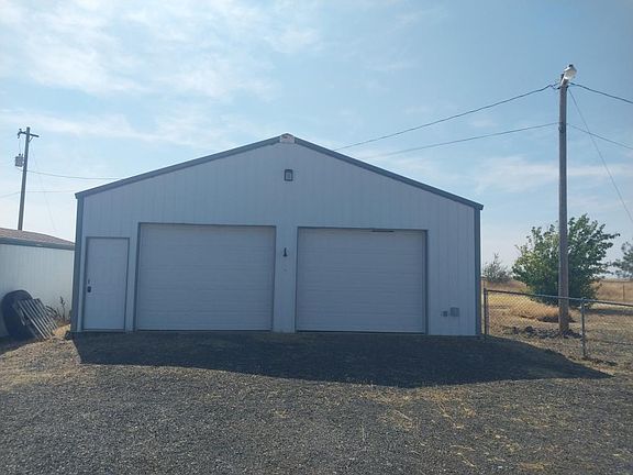 2nd image of 1831 E Cornwall Rd