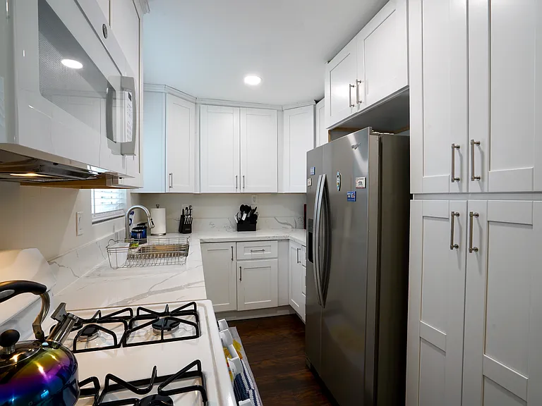 2754 Nye St — Photo 6