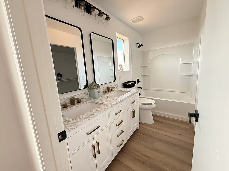 4614 W Juniper Ave — Photo 9