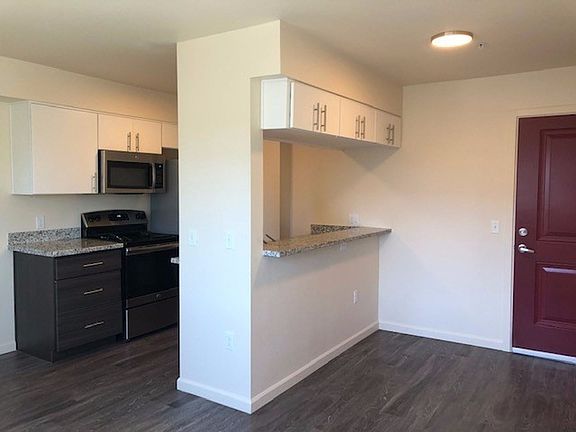 2nd image of 6811 NE Grand Ave #205