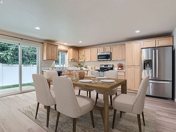 4th image of 2707 NE 127th Ave