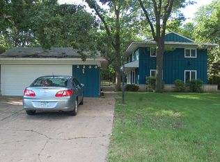 2233 Lydia Ave E, Maplewood, MN 55109