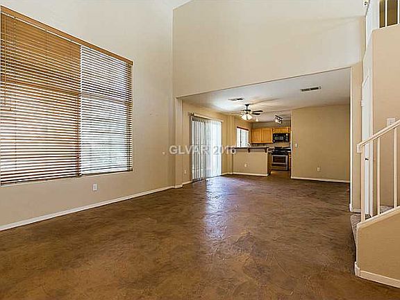 2nd image of 2439 Cliffwood Dr