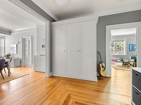4th image of 115 Willow St #1EF