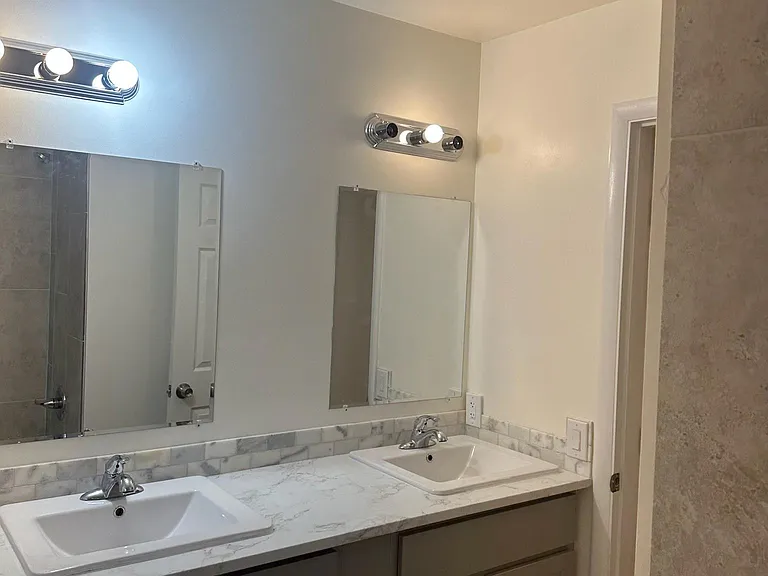 Stover Cir — Photo 5