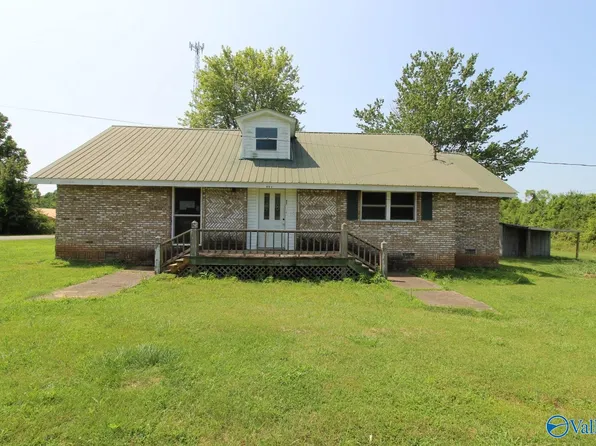 132 Nappier St, Rainsville, AL 35986