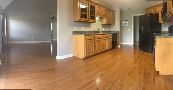 3rd image of 310 Brooklyn Cir