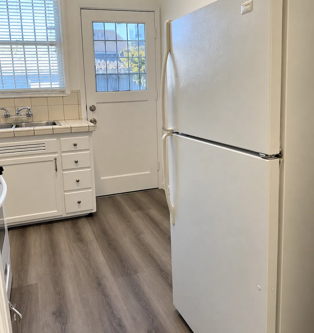 2 bed, 800 sqft, $2,495 — Photo 2