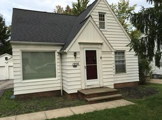 1206 Summit Dr, Mayfield Heights, OH 44124