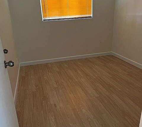 5th image of 7512 Elliott Dr