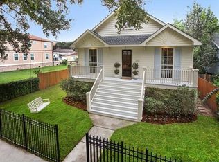 1521 Mithra St, New Orleans, LA 70122