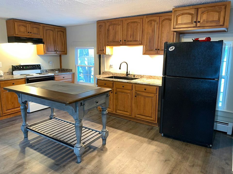 Newly installed kitchen with island