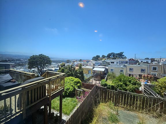 5th image of 367 Bright St
