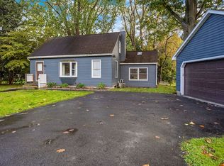 4070 Elmcrest Rd, Liverpool, NY 13090