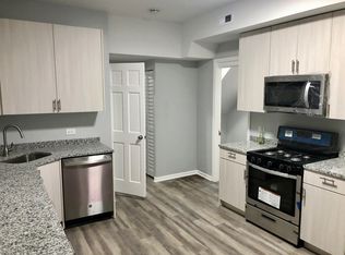 4521 S Honore St #1F, Chicago, IL 60609