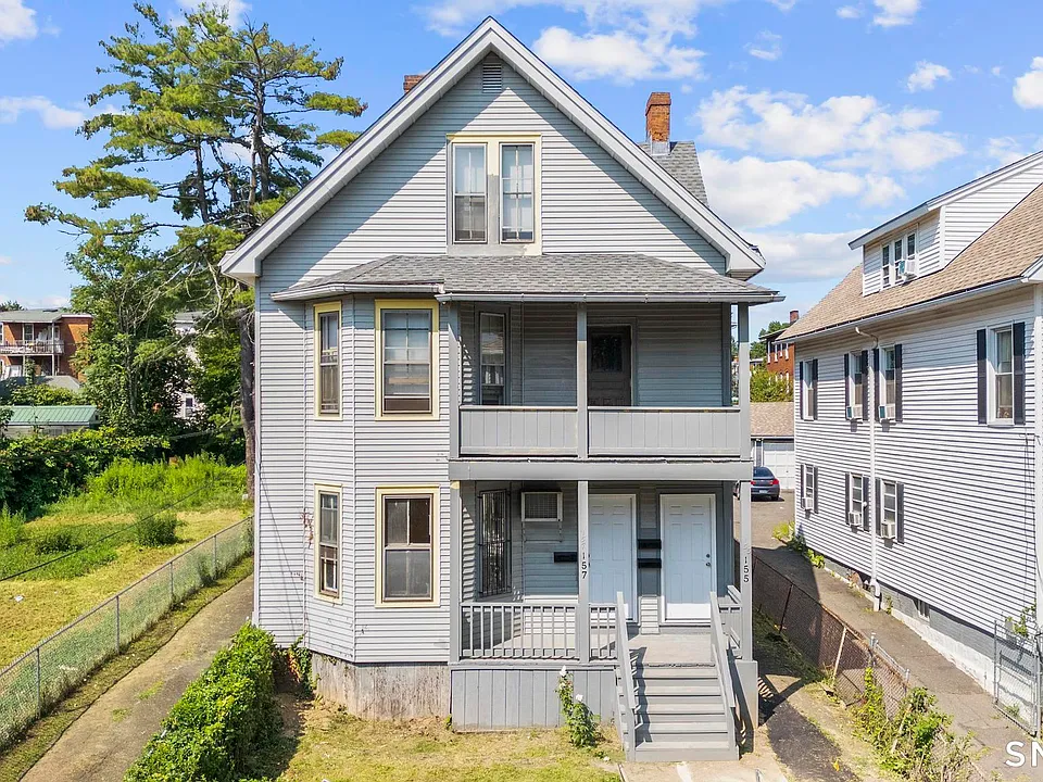 155 Babcock St #3