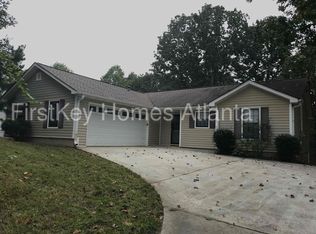 4327 Falcon Crest Dr, Flowery Branch, GA 30542