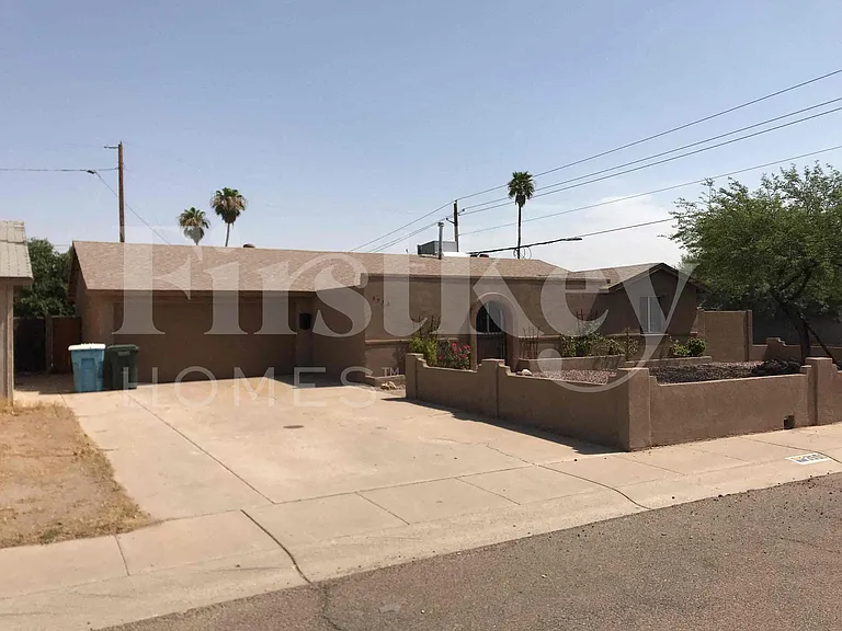 3550 E Thunderbird Rd — Photo 1
