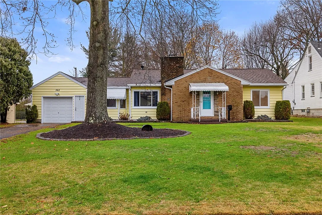 362 Victory Dr photo 1