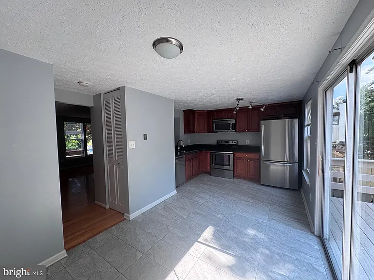 1727 Sundance Dr — Photo 6