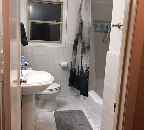 4th image of 4079 Gion Ave