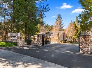 384 Lake Resort Rd, Lake Arrowhead, CA 92352