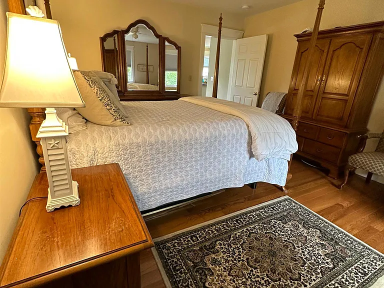 34 Mount Vernon St #5 — Photo 35